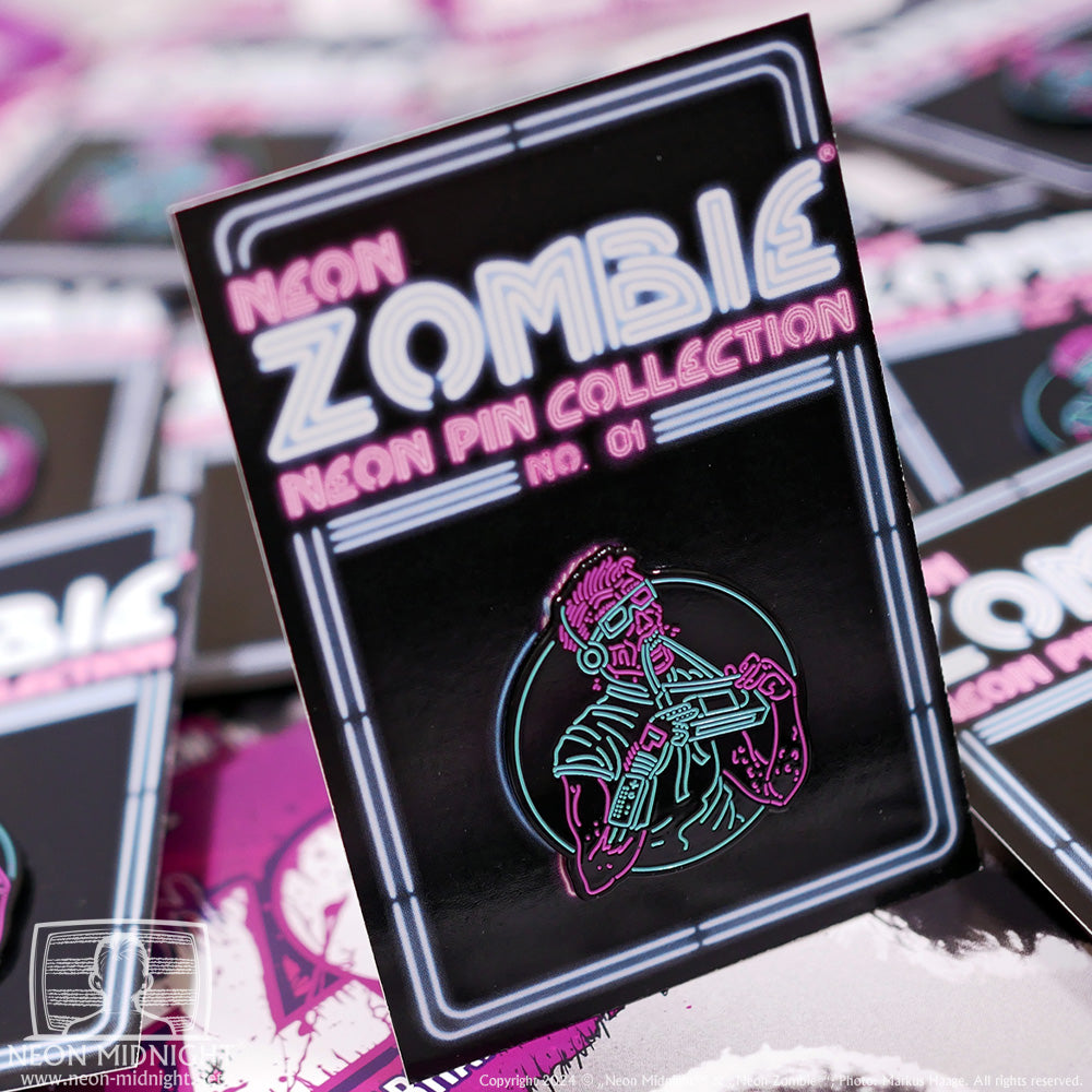 Emaille-Pin: Neon Zombie® – Neon Pin Collection Nr. 1; © Haage Medien (as „Neon Midnight®“)