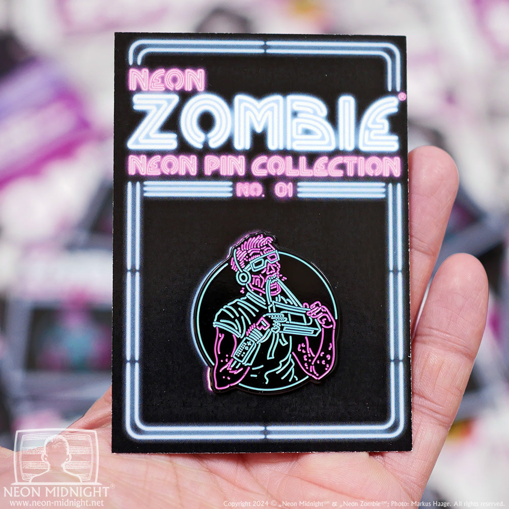 Emaille-Pin: Neon Zombie® – Neon Pin Collection Nr. 1; © Haage Medien (as „Neon Midnight®“)